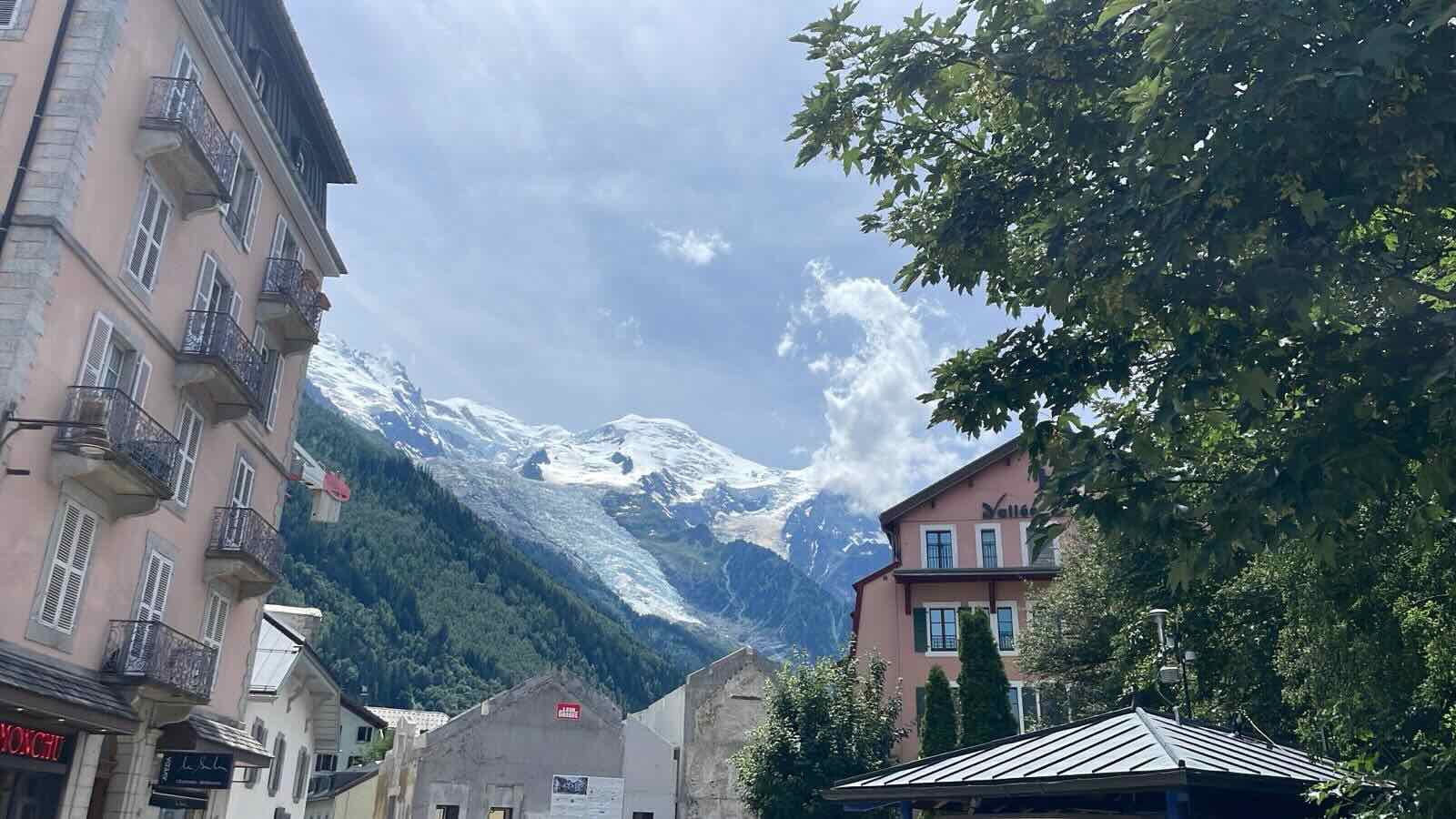 08aafff2-f94e-439a-9653-172263dbe458